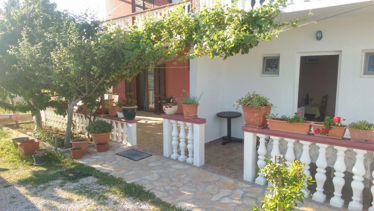 Mauro Apartment Razanac Exterior photo